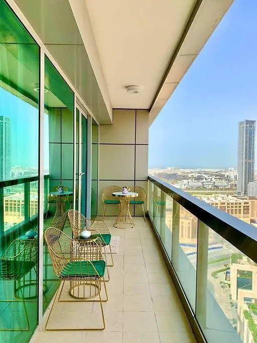 Appartement Luxurious Pool View Apt In Downtown Dubaï